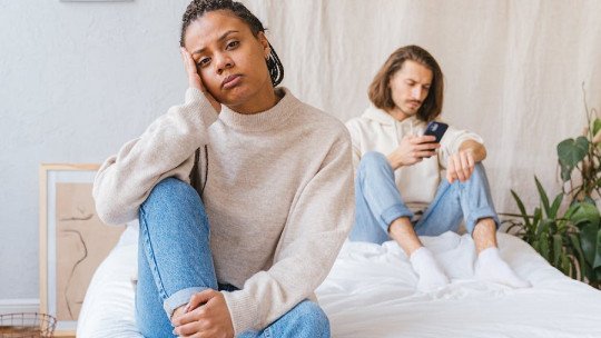 Mi pareja es emocionalmente distante: ¿qué hacer?